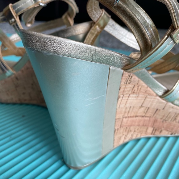 Authentic Prada wedges gold size 9 - Picture 5 of 7